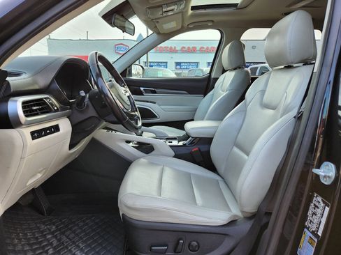 Used 2020 Kia Telluride S w/ S 8 Passenger Seating Package AWD/4WD image 11