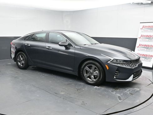 Used 2023 Kia K5 LXS image 2