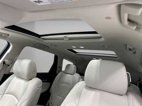 Used 2023 Buick Enclave Essence w/ Experience Buick Package FWD image 17