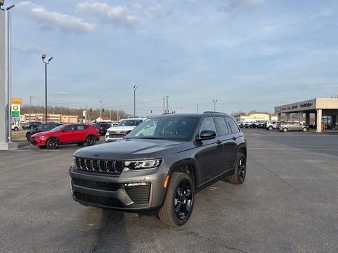 New 2026 Jeep Grand Cherokee Limited image 9