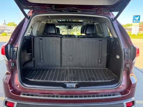 Used 2019 Toyota Highlander Limited Platinum AWD/4WD image 21