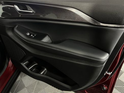 Used 2023 Jeep Grand Cherokee L Laredo image 36