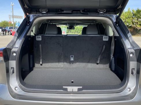 Certified 2026 Toyota Highlander XLE image 21