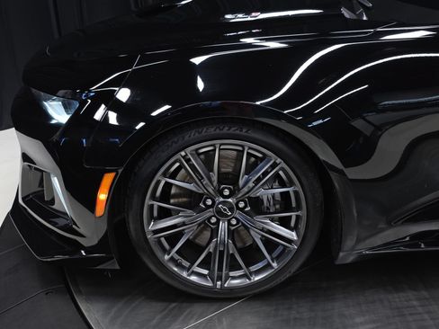 Used 2021 Chevrolet Camaro ZL1 RWD image 43