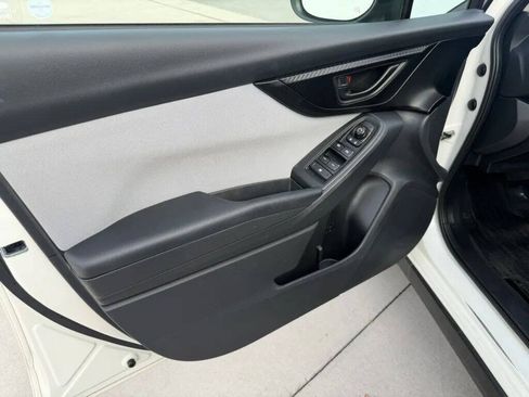 Used 2019 Subaru Crosstrek 2.0i Premium w/ Eyesight System AWD/4WD image 16