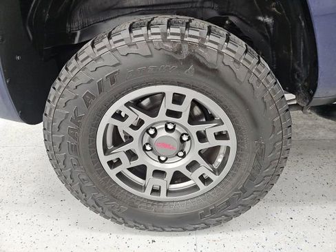 Used 2020 Toyota 4Runner SR5 Premium AWD/4WD image 7