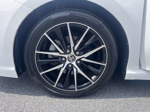 Used 2021 Toyota Camry SE w/ Cold Weather Package FWD image 23