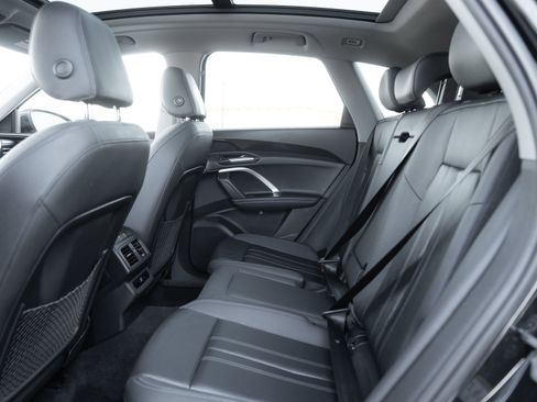 Certified 2025 Audi Q5 Premium w/ Convenience Package image 24