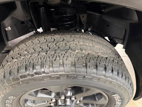 Used 2025 RAM 2500 Big Horn AWD/4WD image 3