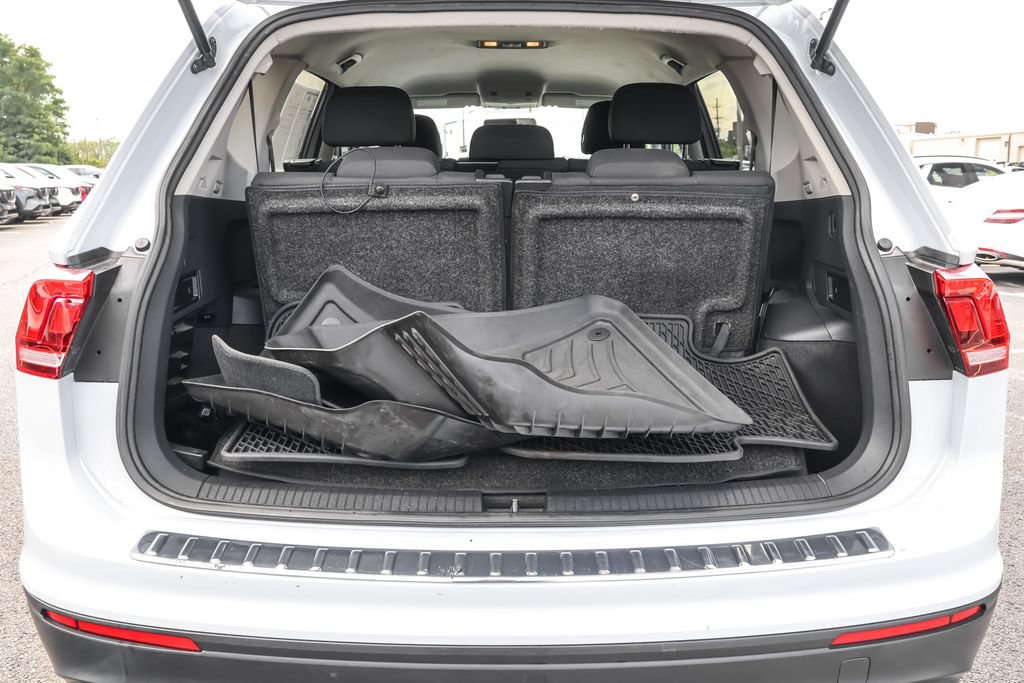 Used 2018 Volkswagen Tiguan S w/ 3rd Row Seat Package AWD/4WD image 28