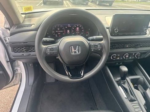Certified 2023 Honda Accord LX image 14