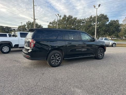 Used 2022 Chevrolet Suburban Z71 w/ Luxury Package image 4