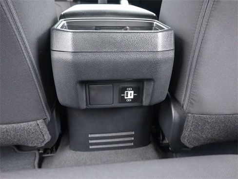 Certified 2025 Toyota Tacoma SR image 24