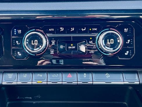 Used 2024 GMC Sierra 3500 AT4 w/ AT4 Premium Plus Package image 40