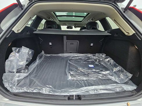 Certified 2025 Volvo XC60 B5 Core w/ Protection Package Premier AWD/4WD image 45