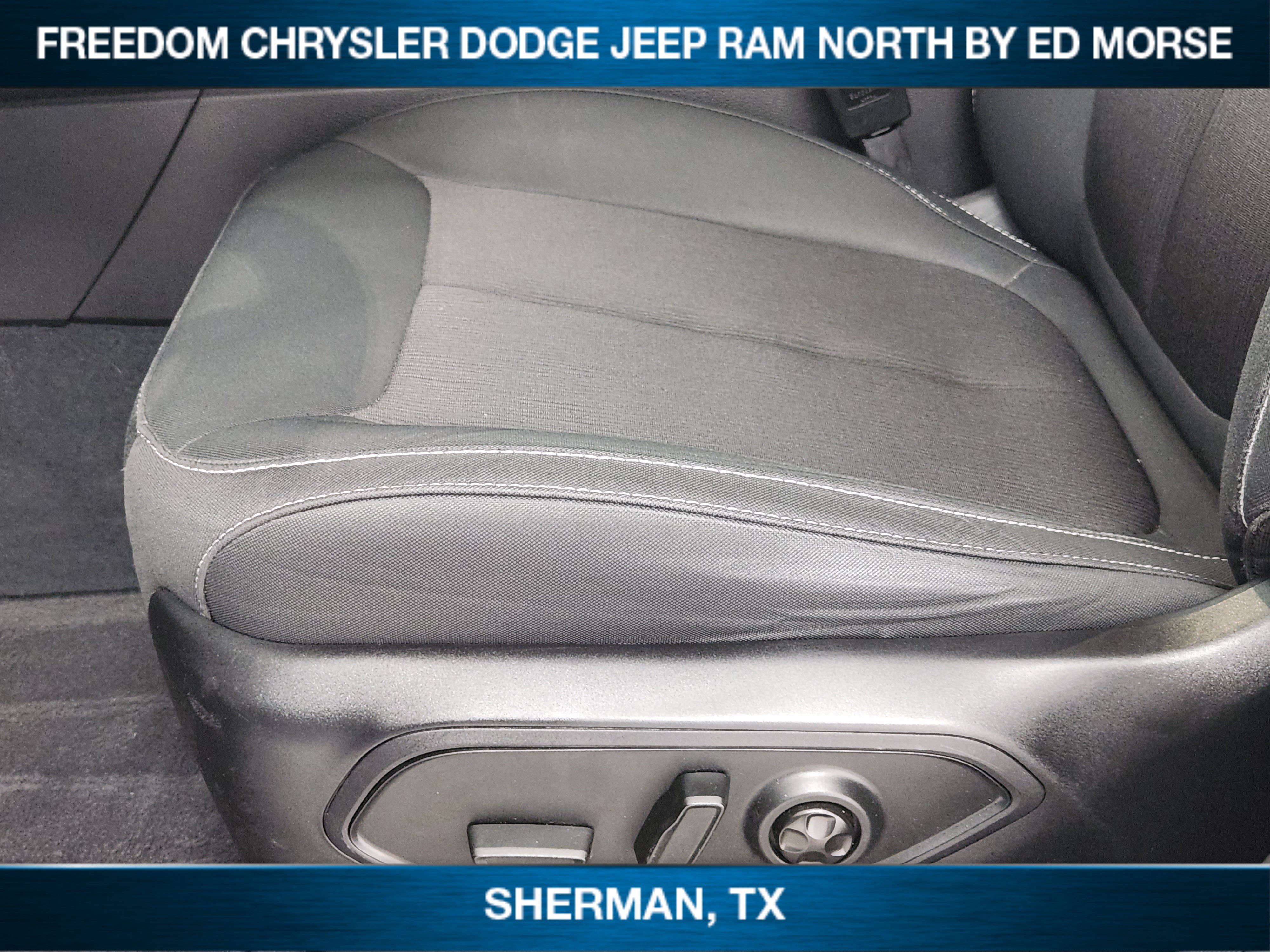 Used 2023 Jeep Grand Cherokee Laredo RWD image 17