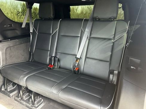 Used 2023 Cadillac Escalade ESV Premium Luxury image 11