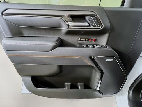 Used 2025 GMC Sierra 1500 AT4 w/ AT4 Premium Package image 34