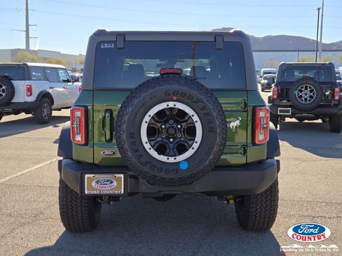 New 2025 Ford Bronco Outer Banks w/ Sasquatch Package image 4