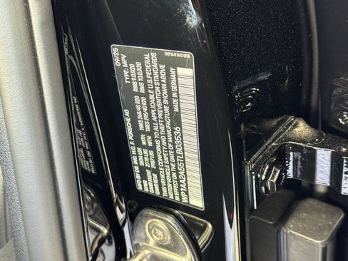 Certified 2026 Porsche Macan AWD/4WD image 34