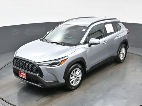 Used 2022 Toyota Corolla Cross LE image 35