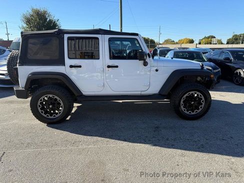 Used 2013 Jeep Wrangler Unlimited Sport w/ Connectivity Group image 8