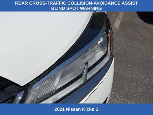 Used 2021 Nissan Kicks S image 6