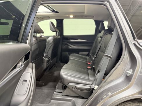 Used 2023 INFINITI QX60 Pure image 25