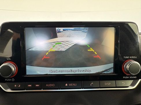 Used 2024 Nissan Sentra S image 43