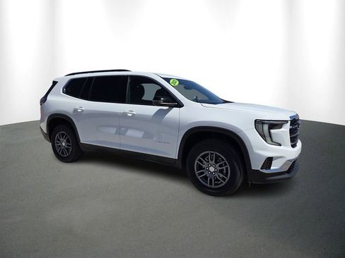 Used 2025 GMC Acadia Elevation FWD image 2