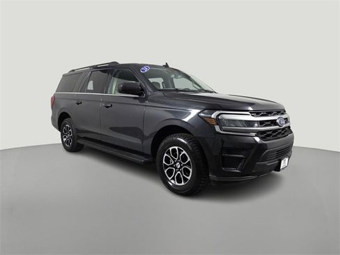 Used 2024 Ford Expedition Max XLT image 8