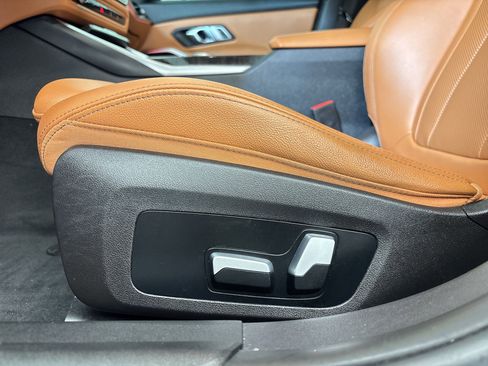 Used 2023 BMW 330i Sedan image 12