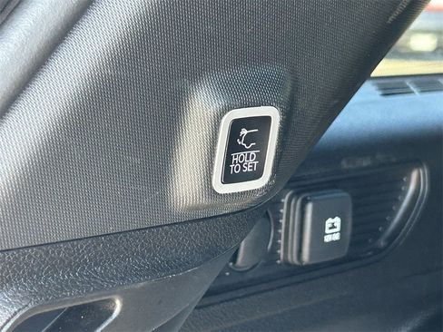 Used 2024 Jeep Grand Cherokee Altitude image 13