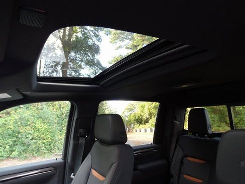 Used 2025 GMC Sierra 2500 AT4 w/ AT4 Premium Plus Package image 16