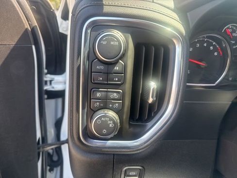 Used 2021 Chevrolet Silverado 1500 LT Trail Boss w/ Convenience Package II image 24