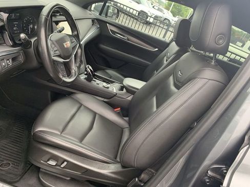 Used 2022 Cadillac XT5 Luxury AWD/4WD image 18