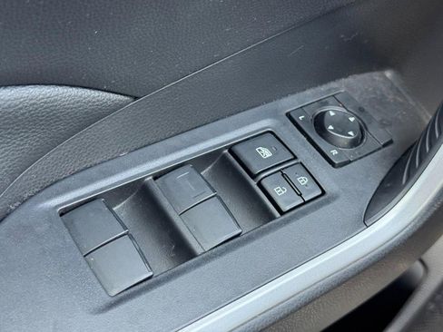 Used 2025 Toyota RAV4 LE AWD/4WD image 21