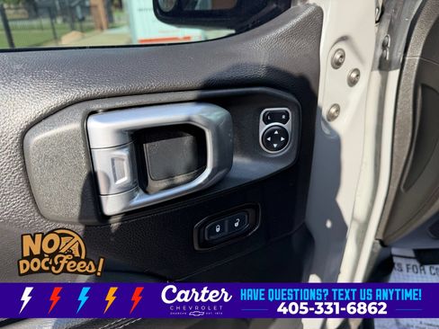 Used 2020 Jeep Gladiator Overland w/ LED Lighting Group AWD/4WD image 16