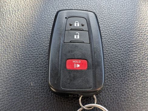 Used 2024 Toyota RAV4 XLE image 30