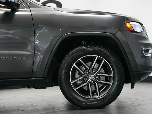 Used 2018 Jeep Grand Cherokee Limited w/ Luxury Group II RWD image 9
