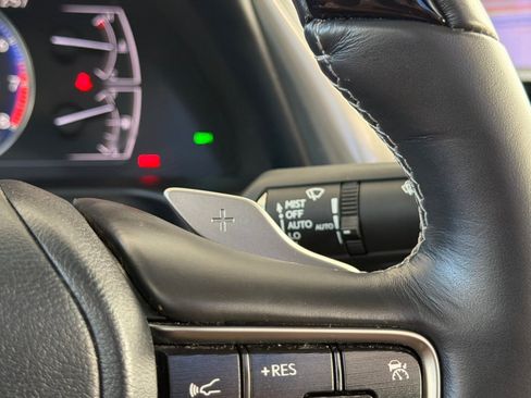 Used 2019 Lexus ES 350 Ultra Luxury w/ Accessory Package 2 FWD image 34