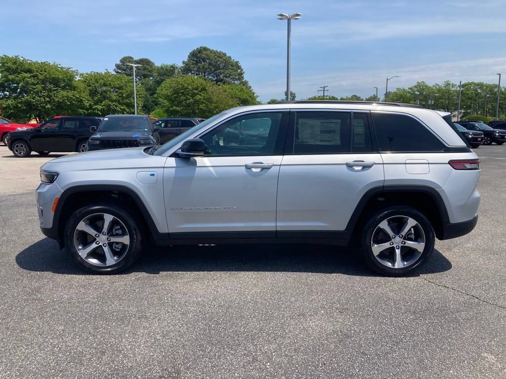 New 2024 Jeep Grand Cherokee Limited 4xe w/ Luxury Tech Group II AWD/4WD image 2
