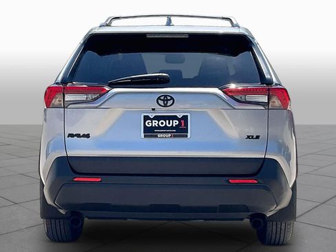 Used 2024 Toyota RAV4 XLE w/ Convenience Package FWD image 5