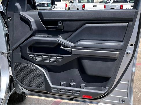 Certified 2025 Toyota Tacoma SR5 image 23