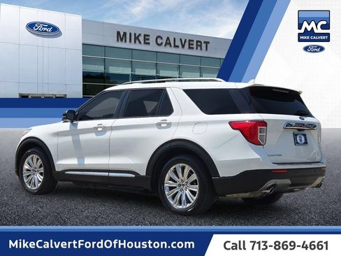 Used 2021 Ford Explorer Limited w/ Equipment Group 301A RWD image 3