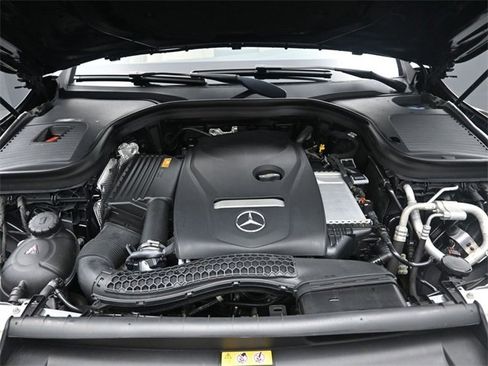 Used 2018 Mercedes-Benz GLC 300 image 31