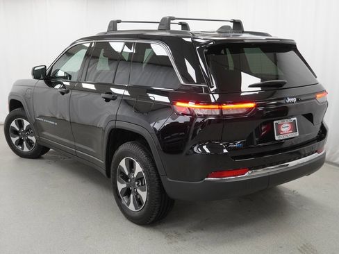 Used 2023 Jeep Grand Cherokee 4WD 4xe image 14