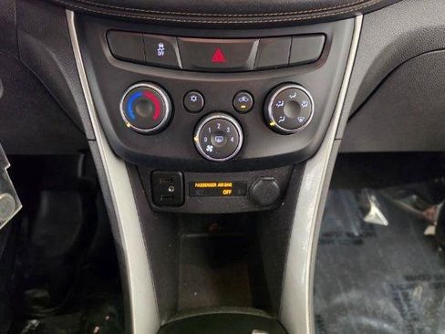 Used 2019 Chevrolet Trax LS FWD image 16