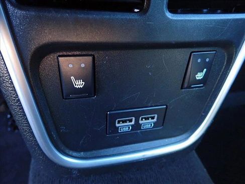 Used 2022 Dodge Charger SXT w/ Leather Interior Group image 10