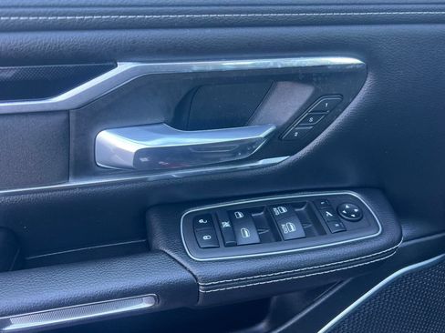 Used 2022 RAM 1500 Laramie w/ Sport Appearance Package AWD/4WD image 8